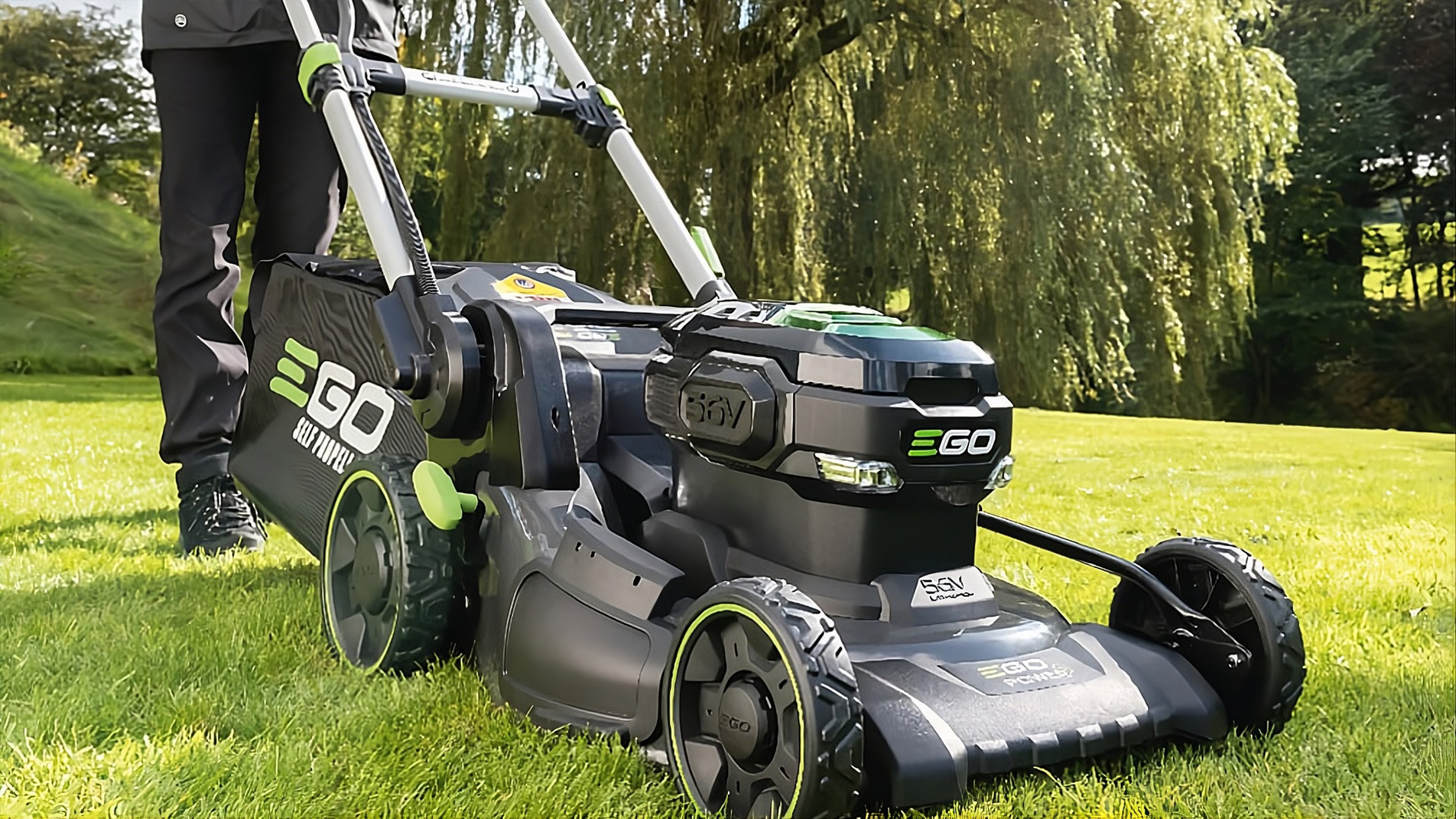 Tondeuses gazon et Motoculteurs Ego Power Plus - partenaire matériel pour parcs et jardins, et matériel collectivité chez Bosson SA